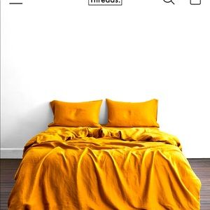 Queen Bed Threads duvet cover, fitted + flat sheets, 4 pillowcases, bed skirt.